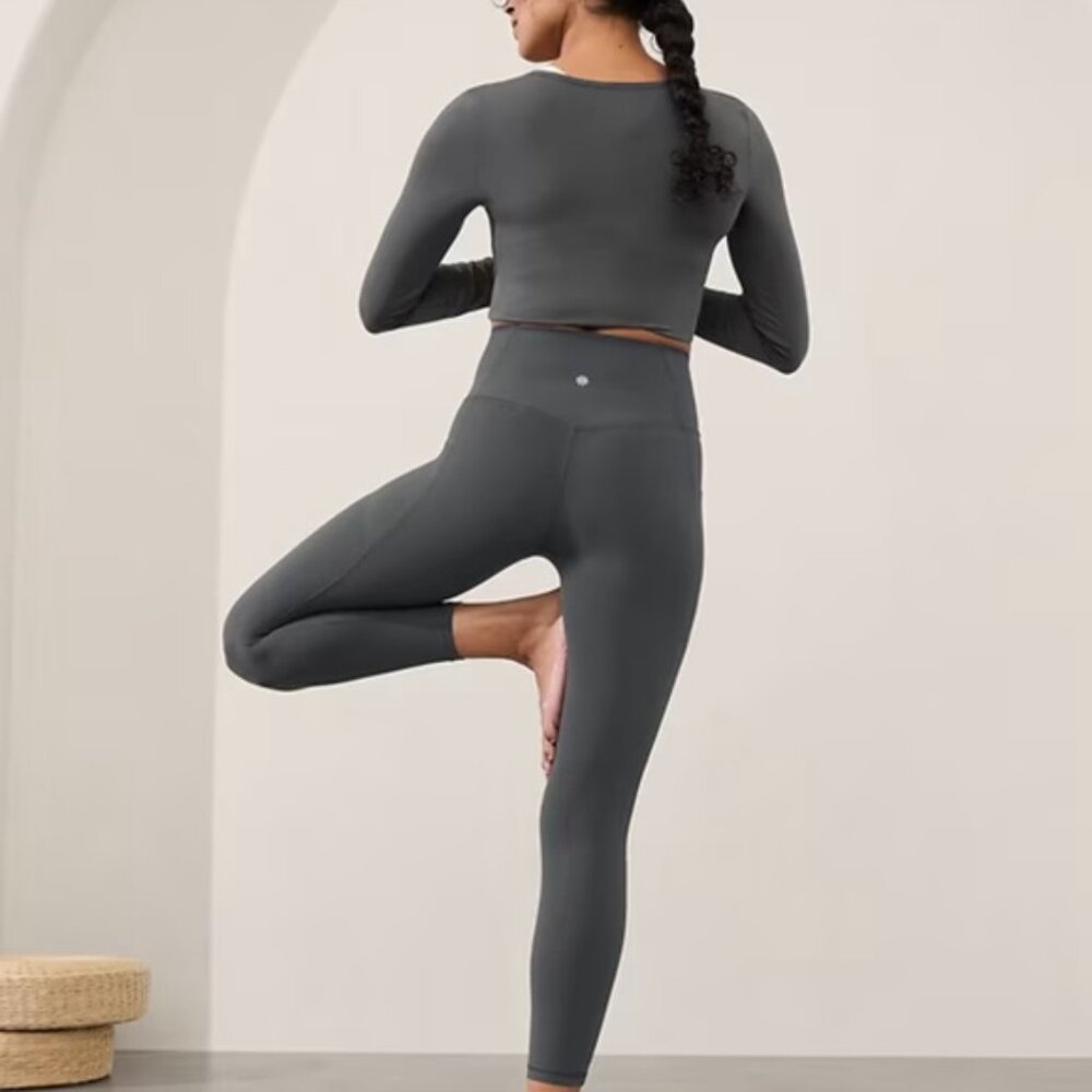 Athleta Salutation Stash 7/8 black sand (gray)